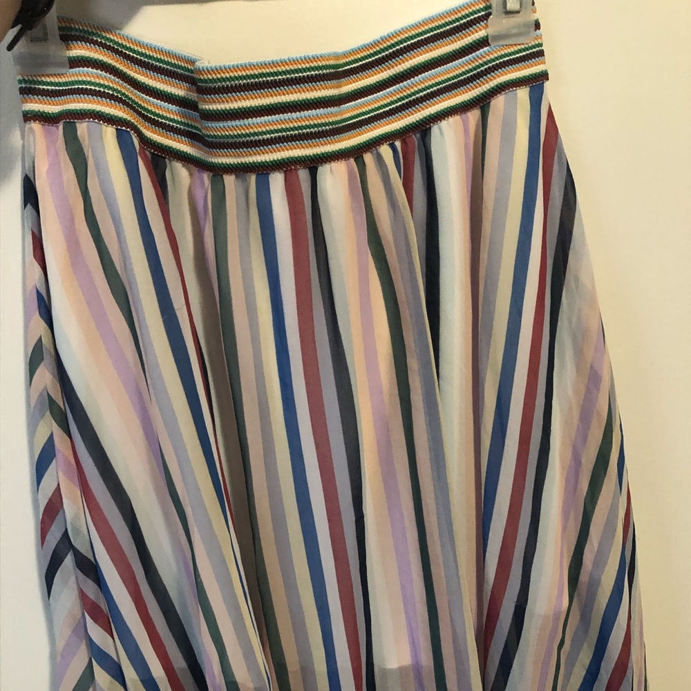 Striped Pleated skirt
